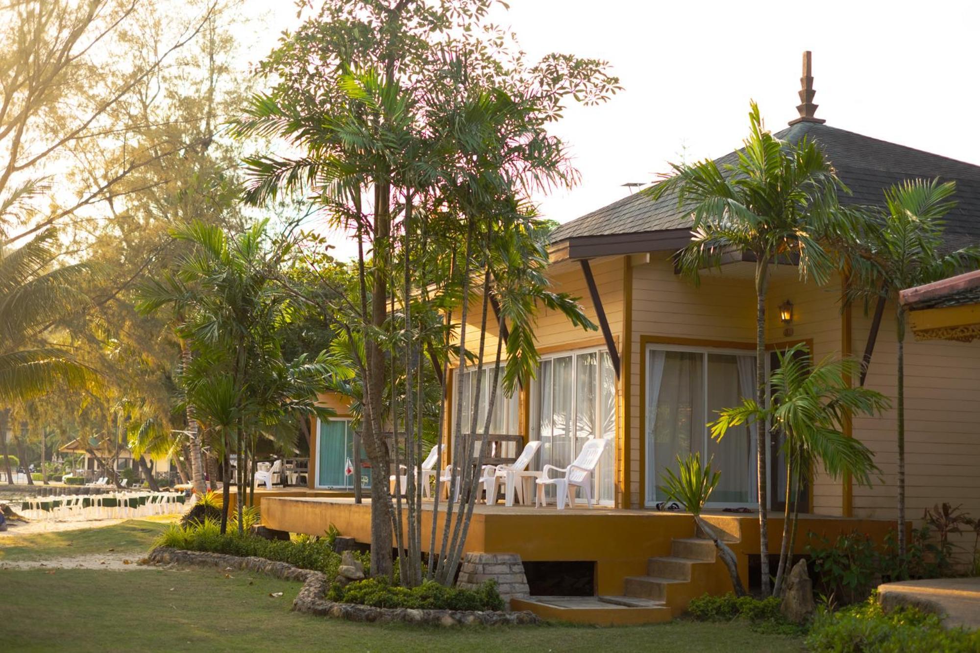 Coconut Beach Resort, Koh Chang Exteriör bild